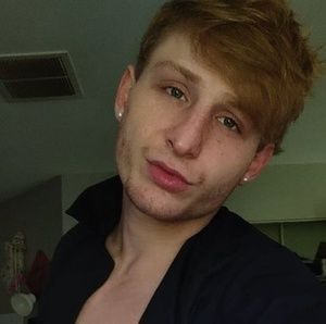 Meet your Posher, Casey